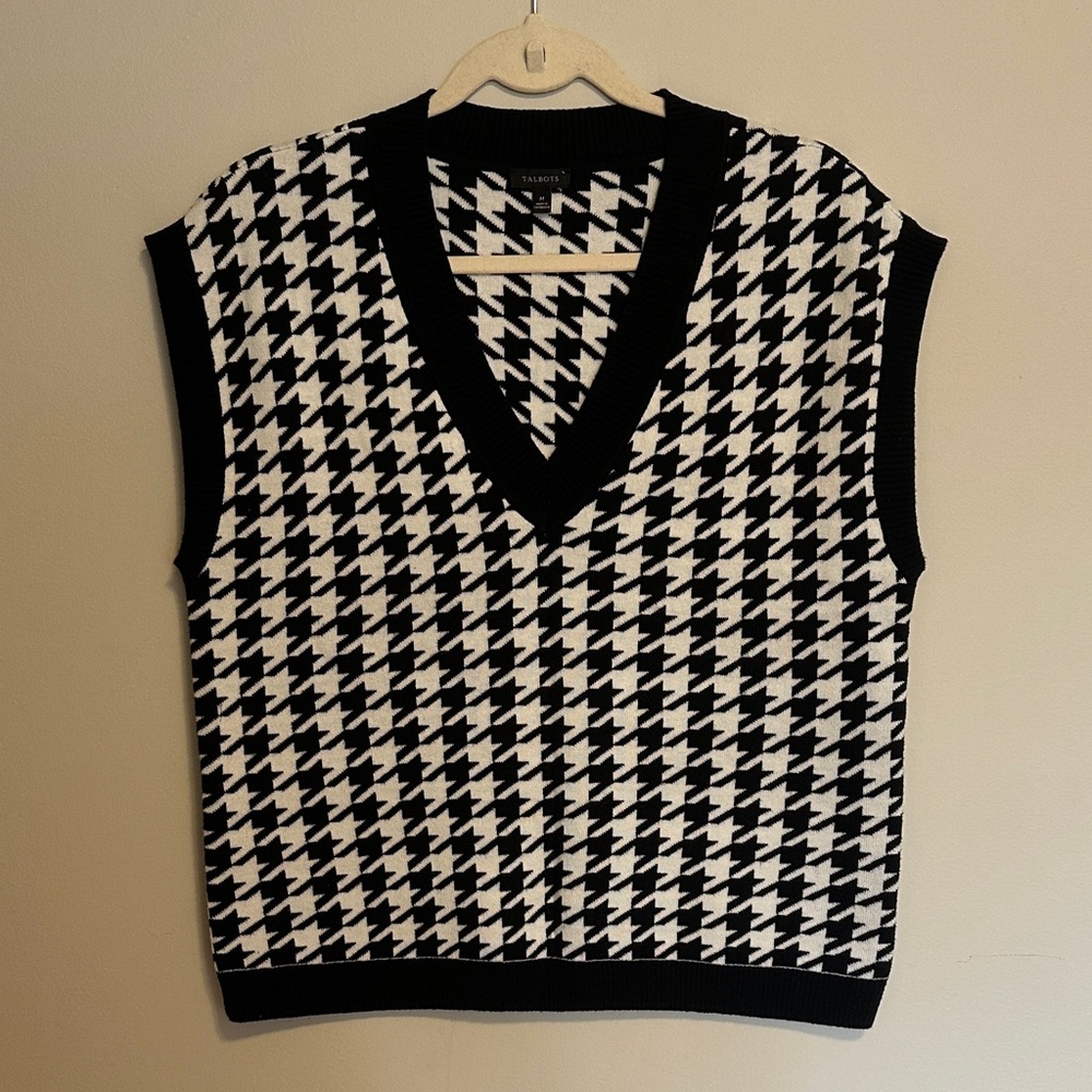 Talbots Black & White Houndstooth V-Neck Sweater Vest